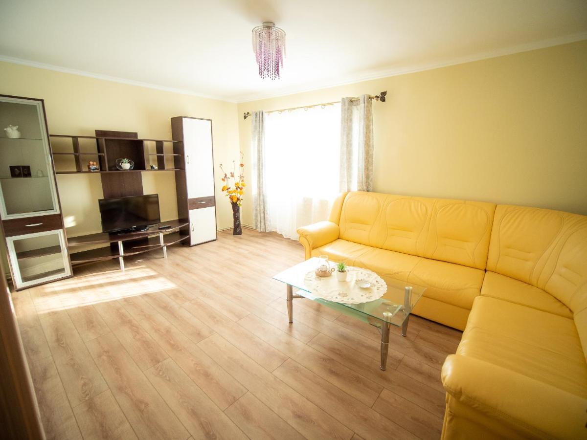 Otelu Rosu L&R Modern Apartment מראה חיצוני תמונה