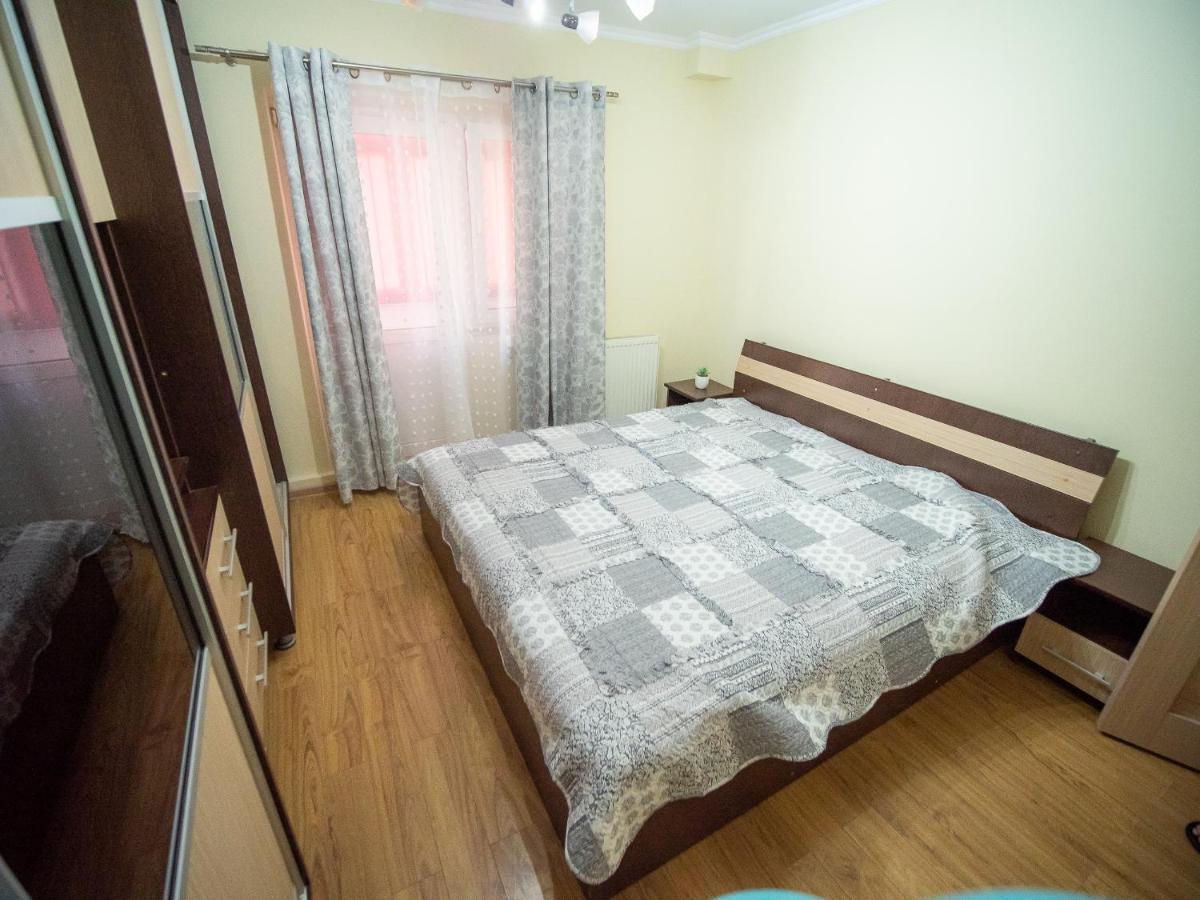 Otelu Rosu L&R Modern Apartment מראה חיצוני תמונה